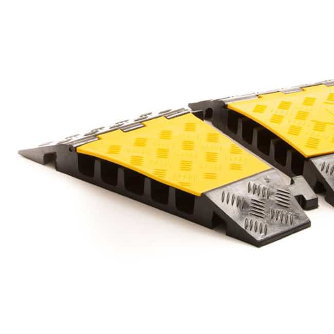 rubber-united-Cable-Protector---5-channel---Right-corner.2